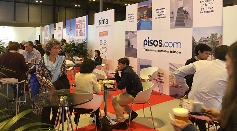 Sweet Ideas refuerza su presencia en SIMA con la realización de 4 stands y el nuevo área comercial SIMA Pro. Sweet Ideas refuerza su presencia en SIMA con la realización de 4 stands y el nuevo área comercial SIMA Pro.
