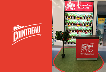 Cointreau espacio en el aeropuerto de Alicante